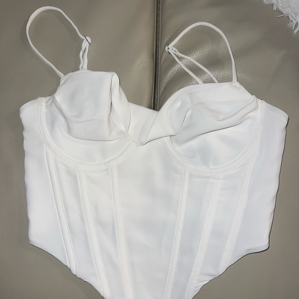 White fox Elegant White Women's Top